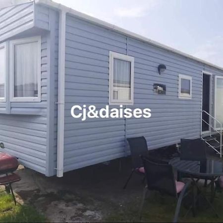 Cj & Daisies Holiday Home Prestatyn Exterior foto
