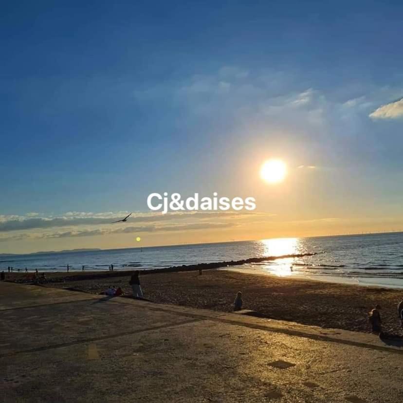 Cj & Daisies Holiday Home Prestatyn Exterior foto